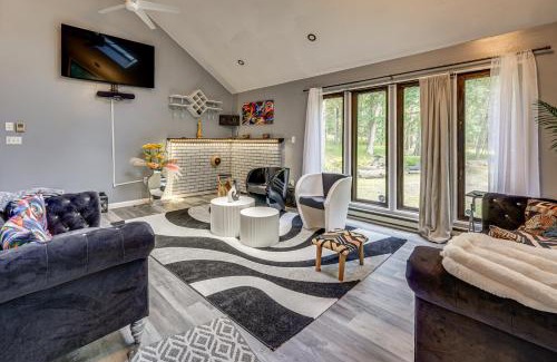East Stroudsburg House | Poconos Family Home with Game Room and Community Perks