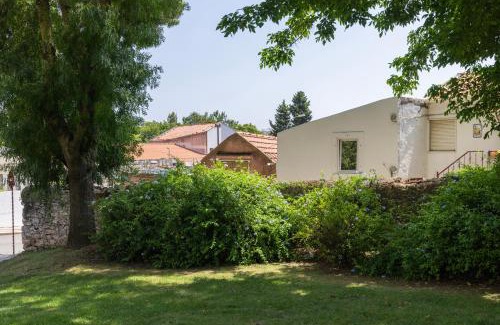 Paco De Arcos Villa | Poets Atelier