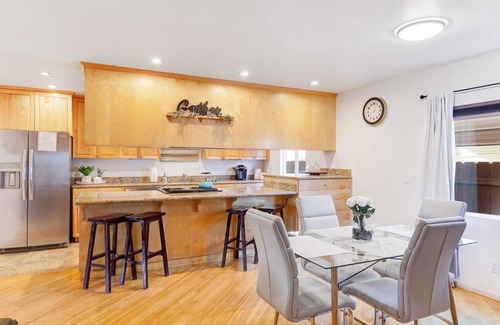 Point Loma Heights Villa | Point Loma 3 bedroom/2bath