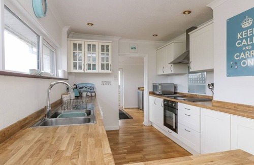 Carlyon Bay House | POLKERRIS VIEW, pet friendly, country holiday cottage in Carlyon Bay