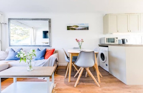 Polzeath Cottage | Polzeath 2 Bedroom Renovated Cottage by Beach