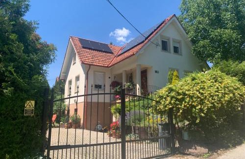 Balatonalmadi Apartment | Pommedi Apartman