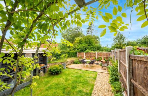 Edgefield House | Pond Cottage E