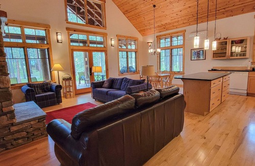 Mazama Cabin | Ponderosa Cabin Summa