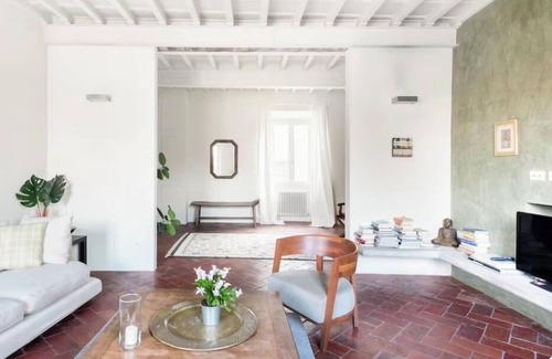 San Niccolo Apartment | PONTE VECCHIO FLAT OVER LOOKING PIAZZA DELLA PASSERA