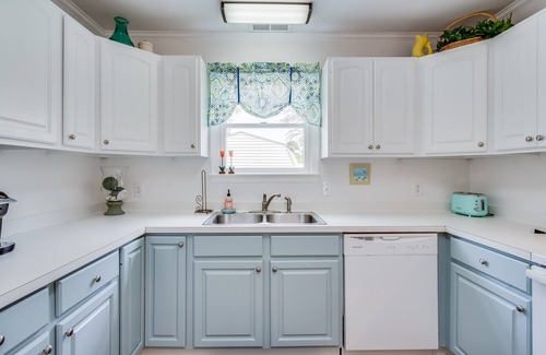 Chincoteague House | Pony Paradise - Gaze at Ponies, Walk to the Carnival, and bring your family dog!