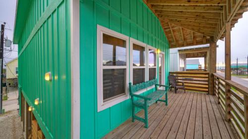Flour Bluff House | Pool Access Boat Dock Steps to the Gulf The Pintail by AvantStay