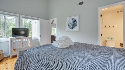 Night Heron House | Pool and Beach Access, Lagoon Views, Bikes