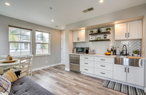 Brentwood Apartment | Pool and Hot Tub Access Extended Stay in Brentwood!
