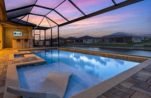 Burnt Store House | Pool and Spa, Canal Views, Sleeps 12! - Salted Air Villa