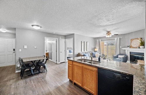 West Des Moines Apartment | Pool Gym First Floor More