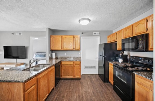 West Des Moines Apartment | Pool Gym First Floor More