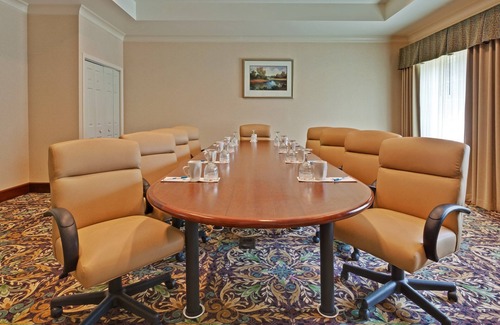 Rochester Condo | Pool & Gym. Suite Near Rochester University.