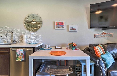 Palm Desert Apartment | Pool & Hot Tub Access: Palm Desert Studio Condo