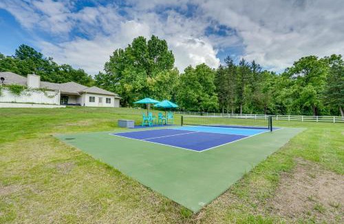 Camdenton House | Pool, Hot Tub and Pickleball Court Lake Ozarks Home
