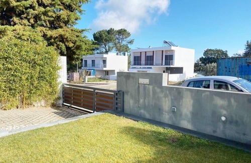 Castelo House | Pool, Nature & Beach in Sesimbra