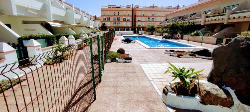 El Medano Apartment | Pool Terrace