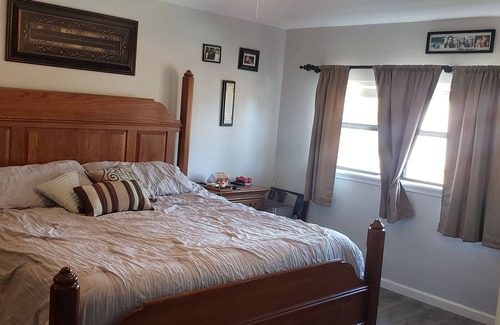 Pecan Grove House | Pool / waterfall 4-bedroom 20 minuyes to Houston, Katy, Sugarland in Richmond.