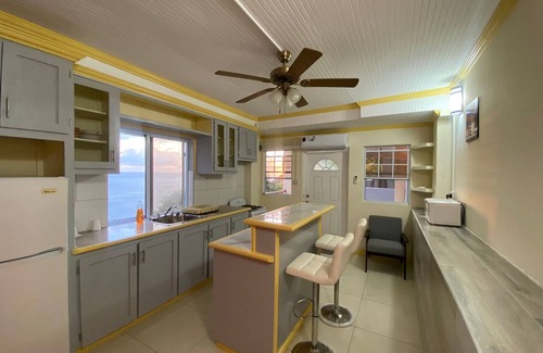 Laborie Apartment | POOL with amazing Seaview , 10min to the airport, 14min walk to Laborie beach