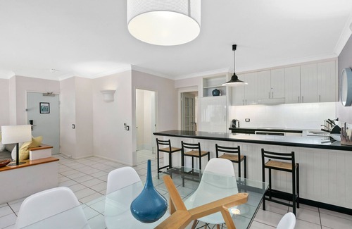 Palm Cove Apartment | Poolside Apt In Alamanda Beachfront Resort 41