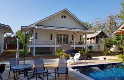 Khao Lak Resort | Poolside Bungalows