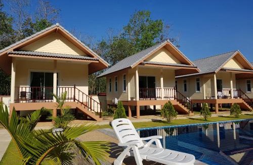 Khao Lak Resort | Poolside Bungalows