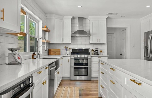 Jester Estates Apartment | Poolside Paradise West Elm Magazine Featured!