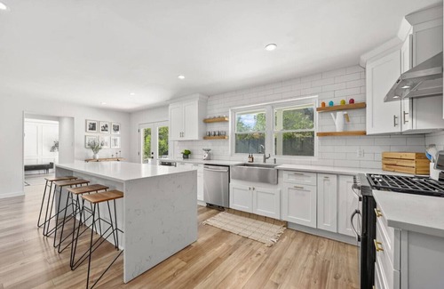 Jester Estates Apartment | Poolside Paradise West Elm Magazine Featured!