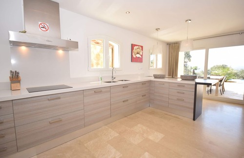 Santa Cristina de Aro Villa | Poolside Villa near the Coast