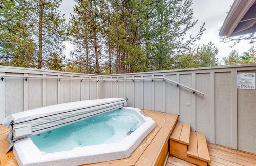 Deer Park House | Poplar Paradise