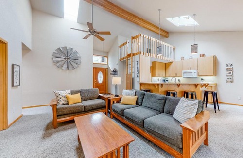 Deer Park House | Poplar Paradise