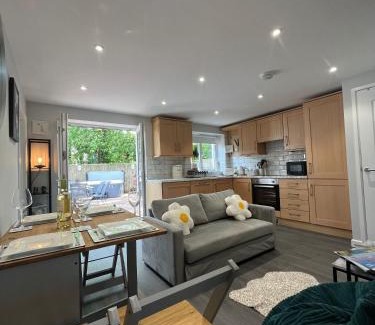 Tenby House | Poppy Cottage, Pembrokeshire