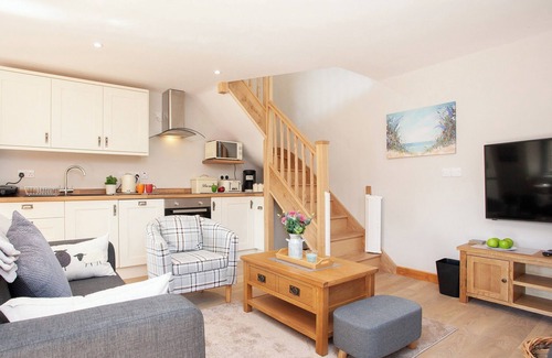 Hewish Cabin | Poppy Cottage - UK31296
