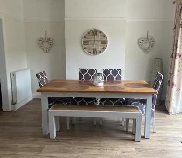 Hoylake Apartment | Poppy's Coastal Retreat
