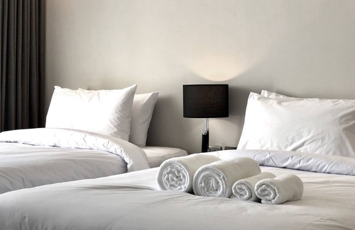 Wua Lai Hotel | POR Daowadung
