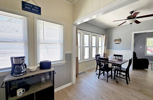 Port Clinton Cottage | Port Clinton Home~Lake & Park Views~Beach Access!