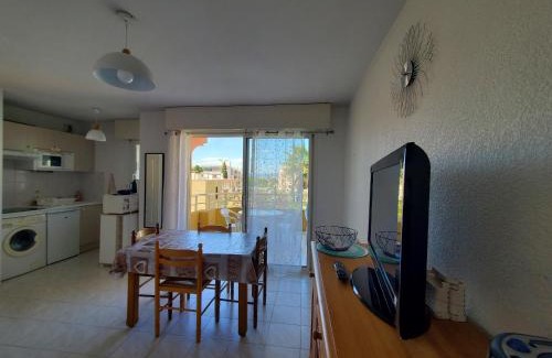 Frejus Port Apartment | Port FREJUS Rives Latines Studio Cabine 30 m2 4 Pe