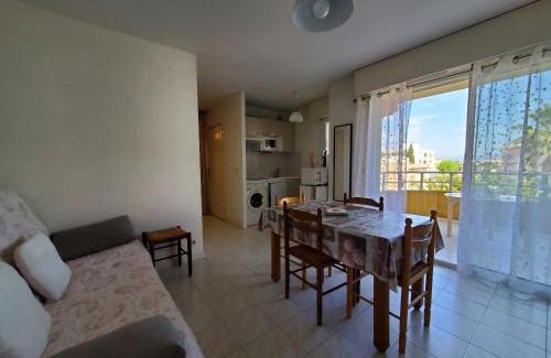 Frejus Port Apartment | Port FREJUS Rives Latines Studio Cabine 30 m2 4 Pe
