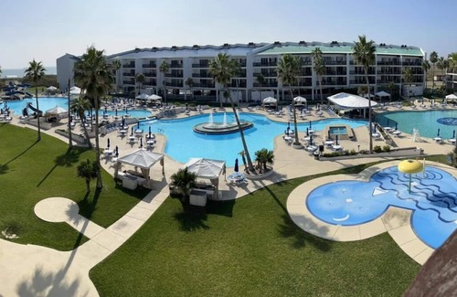 Port Aransas Resort | Port Royal Ocean Resort & Conference Center