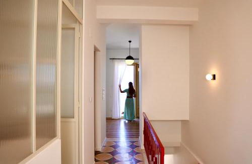 Aegina Town Apartment | Port view apartment Aegina