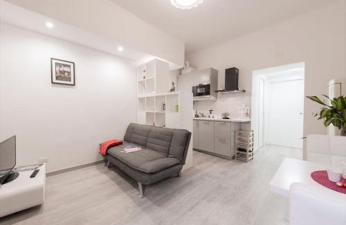 Porta Garibaldi Apartment | Porta Garibaldi White Flat