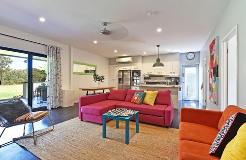 Keinbah House | Porter Place at Poppy Hill Farm