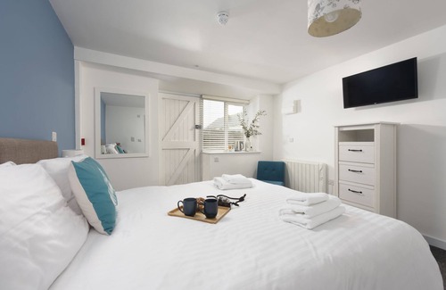 St Just Hotel | Porthcurno, B&B - a hotel room that sleeps 2 guests in 1 bedroom