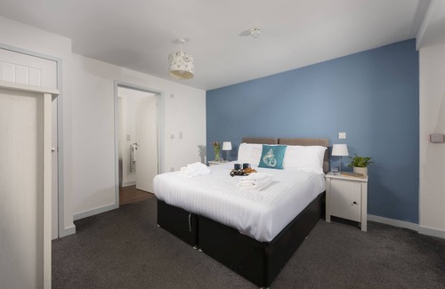 St Just Hotel | Porthcurno, B&B - a hotel room that sleeps 2 guests in 1 bedroom