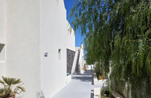 Adamas Apartment | Portiani Suites