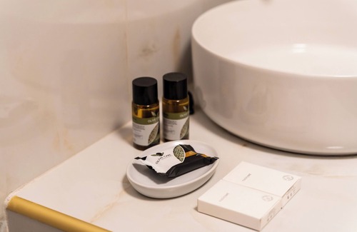 Adamas Apartment | Portiani Suites