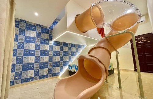 Taman Aman Villa | PortugueseSeaVilla 26pax