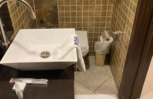 Ofin Hotel | Posh Hotel And Suites