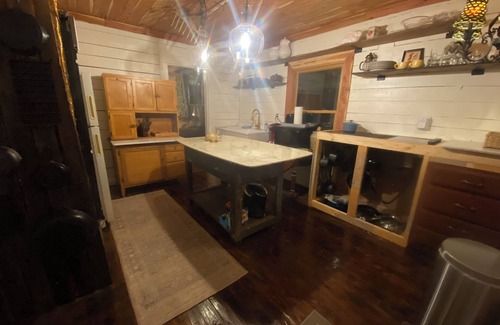 Edmonton Cottage | PossumLOVE House in the Country charm peace& tranquility