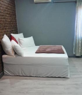 Potchefstroom House | Potch Guest house